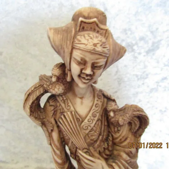 15" Resin Asian Women With Birds Statue - Picture 3 of 12